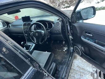 rozprodam suzuki grand vitara 1,9 ddis 95kw 2006 na dily ne - 3