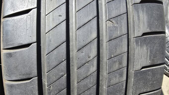 Letní pneu 235/35/19 Bridgestone - 3
