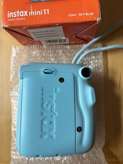 Fujifilm Instax Mini 11 (Sky Blue) + 11 fotek - 3