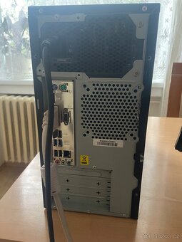 PC s monitorem - 3