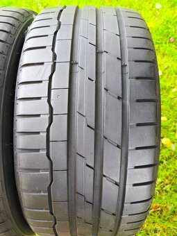 2 letní pneumatiky Hankook 235/35/20  5mm  2021 - 3
