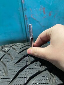 Zimní pneu Nokian 285/45/20 - 3