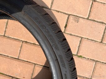 Zimní pneu 225/35 R19 - 3
