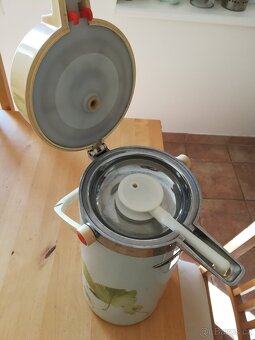 Retro termoska s pumpičkou - 3