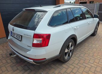 Octavia Scout 2l tdi 135kw dsg 4x4 TZ 104tKM - 3