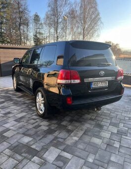 Toyota Land Cruiser - 3