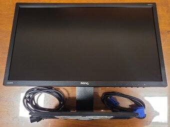 LCD displej BENQ s úhlopříčkou 21,5". - 3