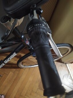 Kolo trekové Rock Machine 3x8. - 3