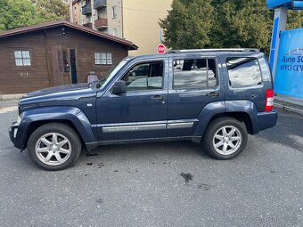 JEEP CHEROKEE 2.8CRDI 130KW 4WD AUTOMAT ČR 2009 - 3