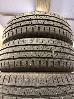 prodám zimní 185/65/15C Sailun - 3