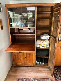 Staré skříně - příborníky - stolky - 3