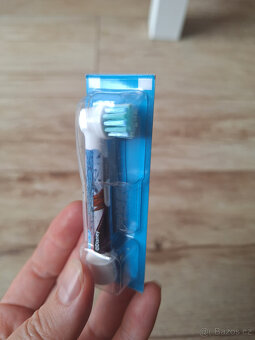 Detsky el.kartacek Oral B Frozen - 3