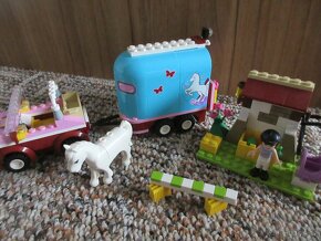 LEGO Friends 3186 Emmin přívěs pro koně - 3