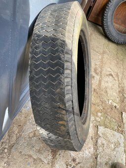 Prodám 2 Ks pneu 6,50x20 protektor - 3