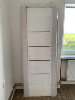 Prodám 2 nové interiérové dveře 70L – levé, nevybalené - 3