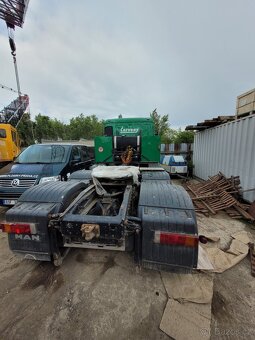 MAN TGA 8x4 tahač - 3
