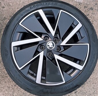 Originál sada disků Škoda Octavia IV 5x112 R18 Vega - 3