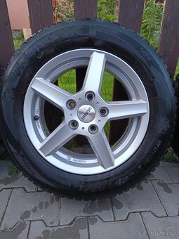 Kola Hyundai i30 - 3
