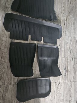 Kompletní sada gumových koberců pro modely Tesla model 3 - 3