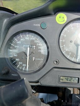 Prodám HONDA VFR 750F - 3