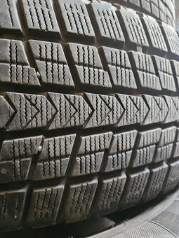 235/60R18 103Q Roadstone WinGuard SUV - 3