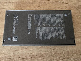 Samsung galaxy S25 Edge 12/512 GB + powerbanka - 3