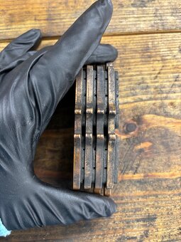 Závodní brzdové destičky SBS, Brembo. Pro Třmeny M50 - 3