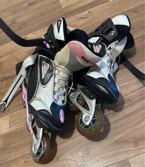 Prodám dámské kolečkové brusle ROCES - 3