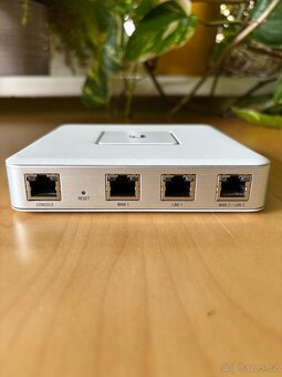 Ubiquiti UniFi - Security Gateway (USG) - 3
