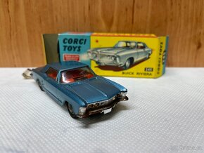 Corgi Toys Buick - 3