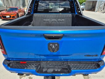 DODGE RAM 1500 5,7 HEMI BUILT TO SERVE 2023 - 3