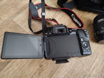 Canon EOS 250D + EF-S 18-55 mm - 3
