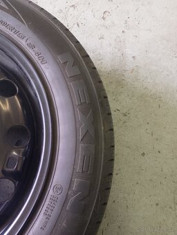 Prodám letní kola na fabii 185/60 R15 84H - 3