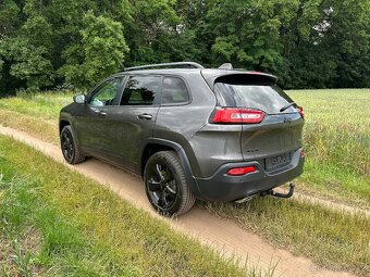 Jeep Cherokee 2,2 MultiJet 147 KW 4x4 NIGHT EAGLE - 3