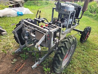 Prodám traktor domácí výroby motor Š.Spartak - 3