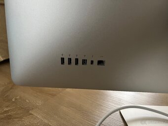 Apple Thunderbolt display 27” - 3