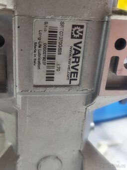 Elektromotor se šnekovou převodovkou - 3