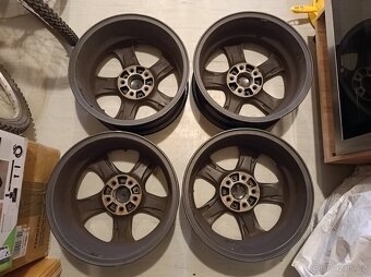 Prodám 16" originální VOLVO disky 6,5JxR16 ET43 - 3