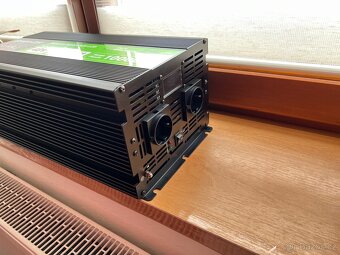 Měnič 48V DC / 230V AC GreenCell - 3