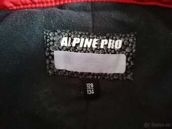 ZIMA: Červené lyžařské kalhoty zn. AlpinePro, v. 128/134 - 3