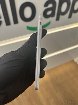 Apple iPhone 8 64GB Silver - 3