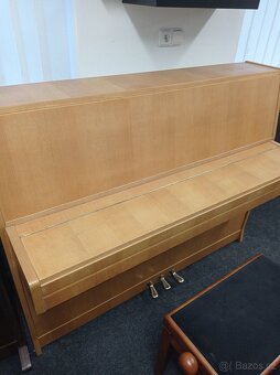 Piano, pianino, klavír Petrof - 3