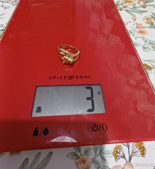 Zlatý prsten se včelkou - 3