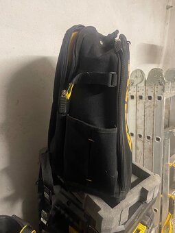 Batoh na nářadí zn. DeWalt - 3