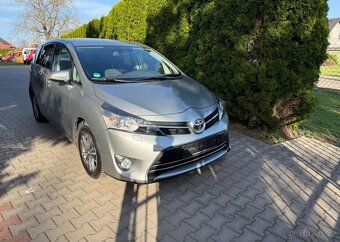 Toyota Verso 1,8 VVTi Top stav, výhř sedad benzín - 3