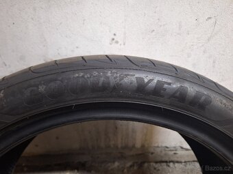 Letní pneu dvourozměr 2x245/40/19 a 2x 275/35/19 - 3