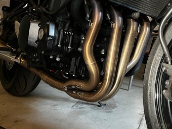 Výfukové svody Akrapovic Kawasaki Z900RS - 3