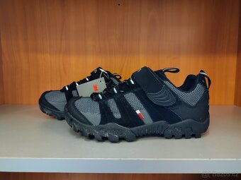 Nové cyklistické tretry vel. 36, stélka 23cm - 3