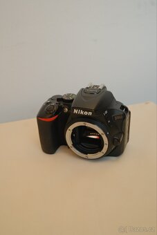 Nikon D5600 + objektiv Nikkor 18-55mm - 3
