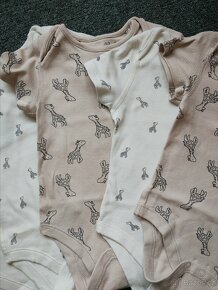 Dětské body 7 ks, vel. 12-18 měsíců, Zn. M&S - 3